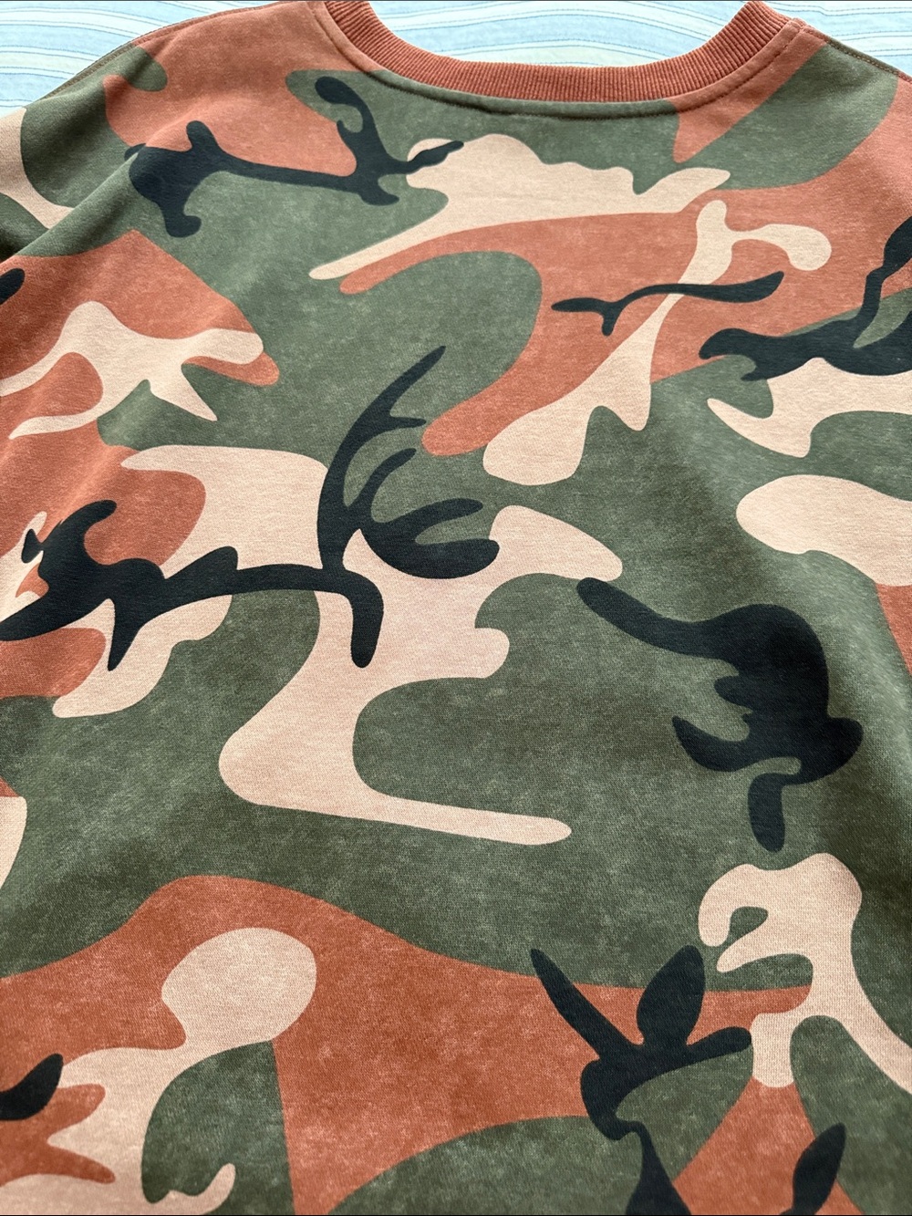 Women Camo Crewneck Shirt - Olive & Rust